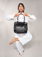VICTORIA shoulderbag / backpack Black Out